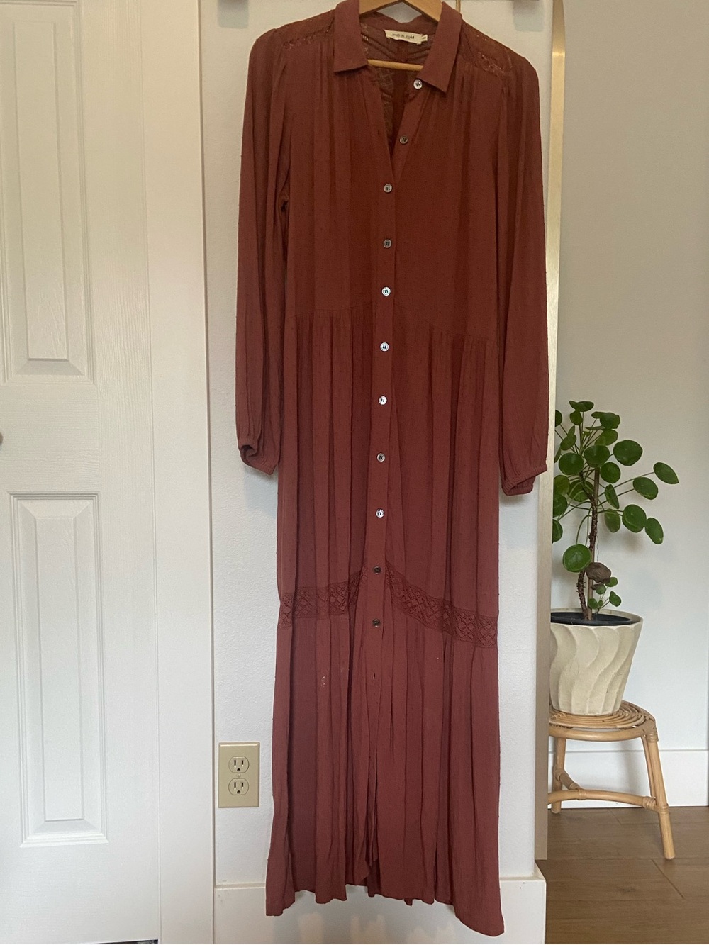 Indi & Cold Maxi Button-Front Lined Rust Tiered Dress Size M